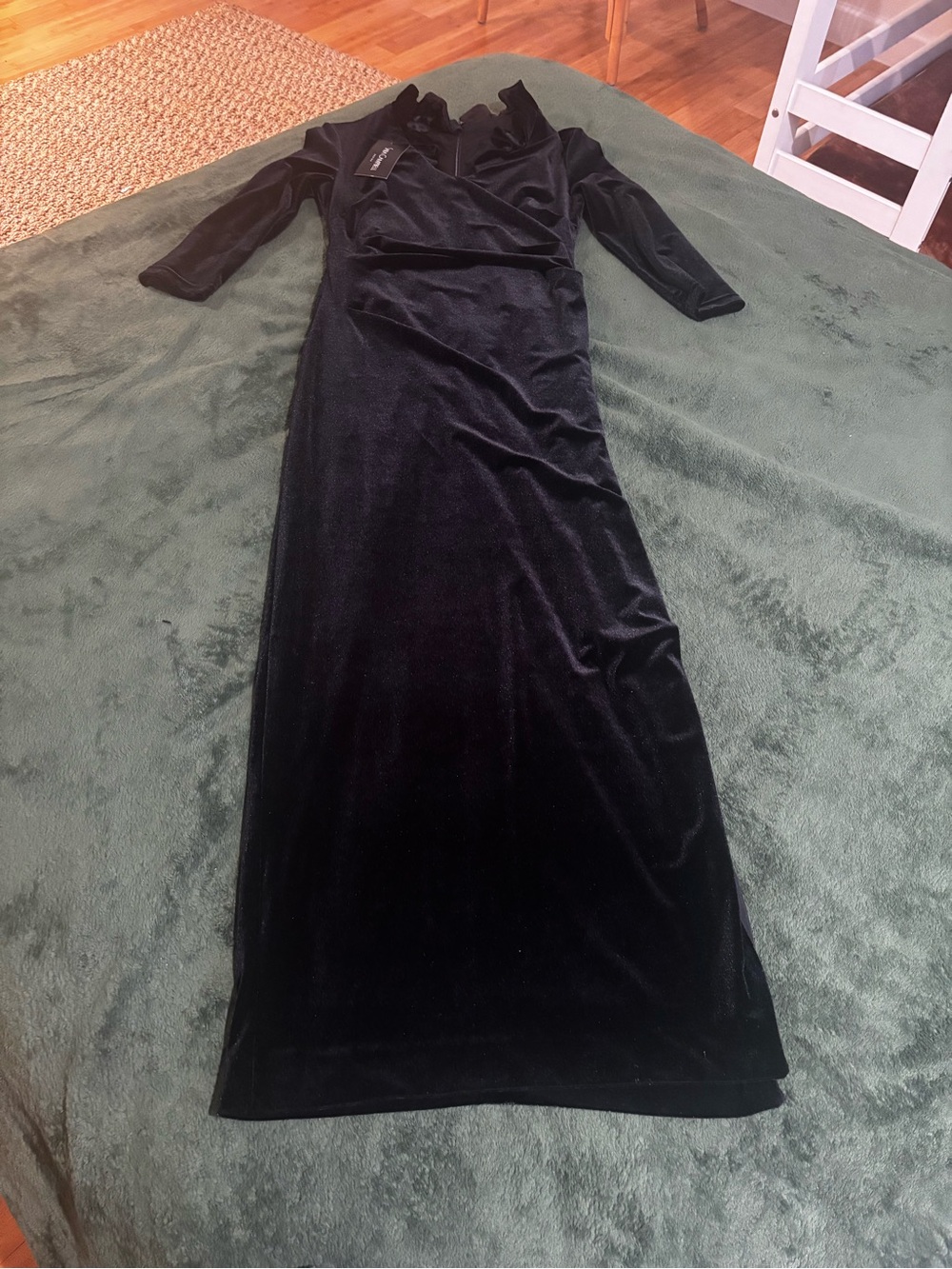 NWT Sara Campbell black velvet stretch  fluted neck maxi long dress gown 6 ltd